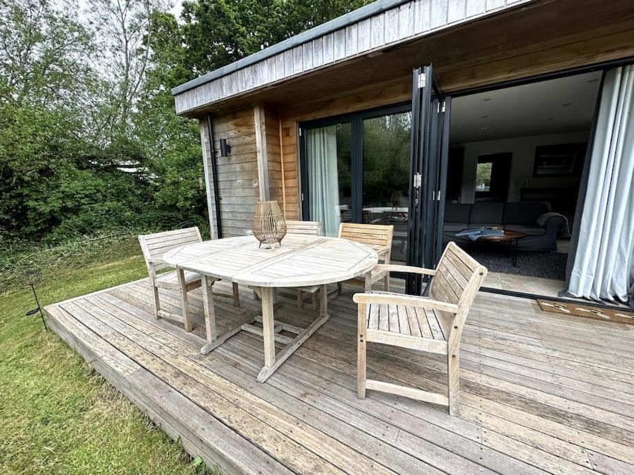 Beautiful Cabin With Pond View สเตย์นิง ภายนอก รูปภาพ